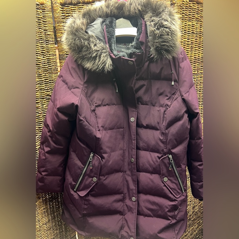 Arctic Expedition - Luxurious Women's Puffer Jacket with Fur‎ Hood, Large, Plum